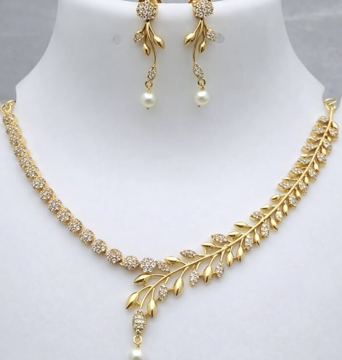 Elegant Gold-Plated Pearl Necklace Set for Women